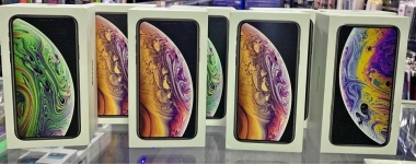  grade A,  iphone XS MAX  512GB is availablephoto1